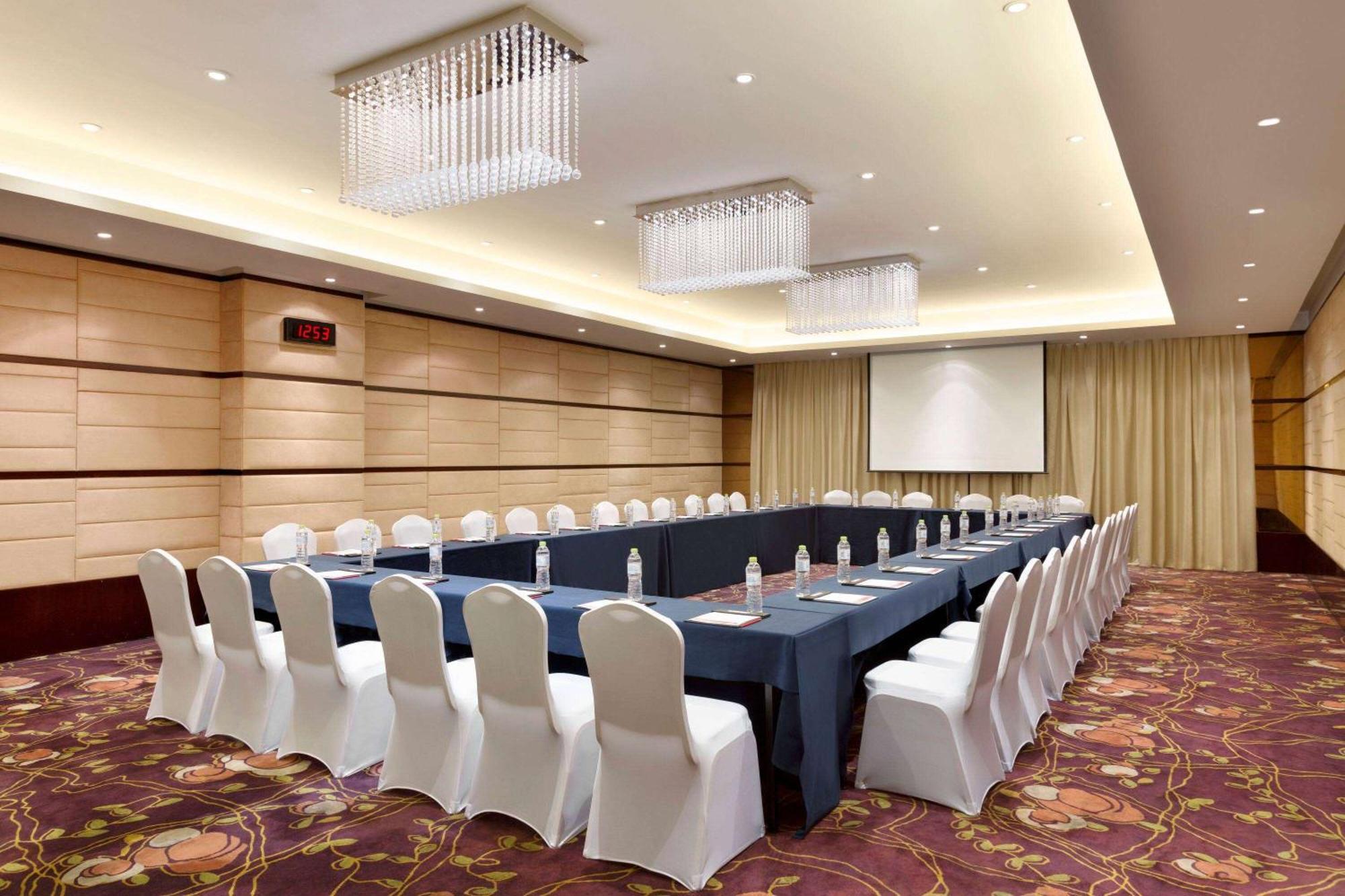 מלון Ramada Plaza ליאניונגאנג מראה חיצוני תמונה